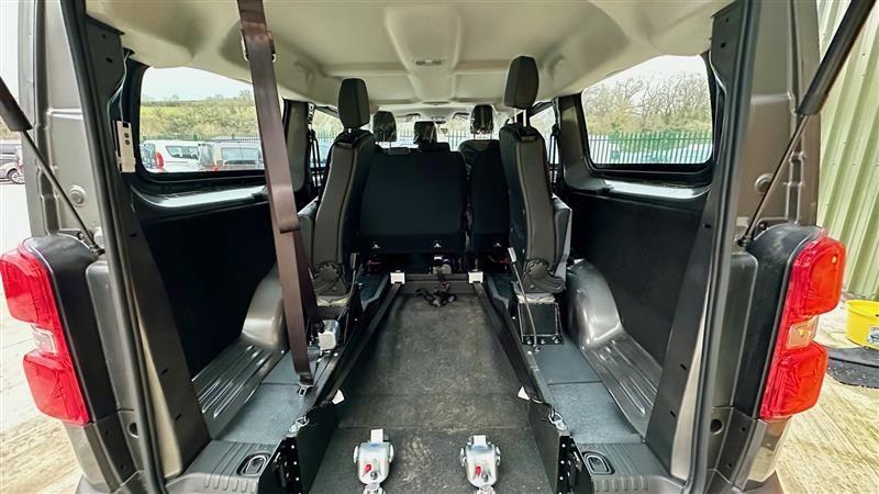 Citroen e-SpaceTourer image 6